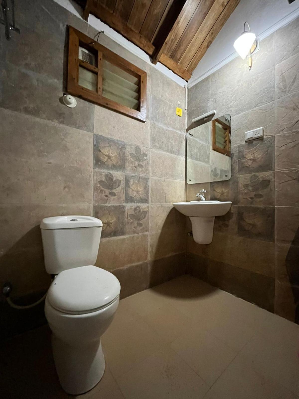 Royal Wooden Villa Mananthavady Ngoại thất bức ảnh