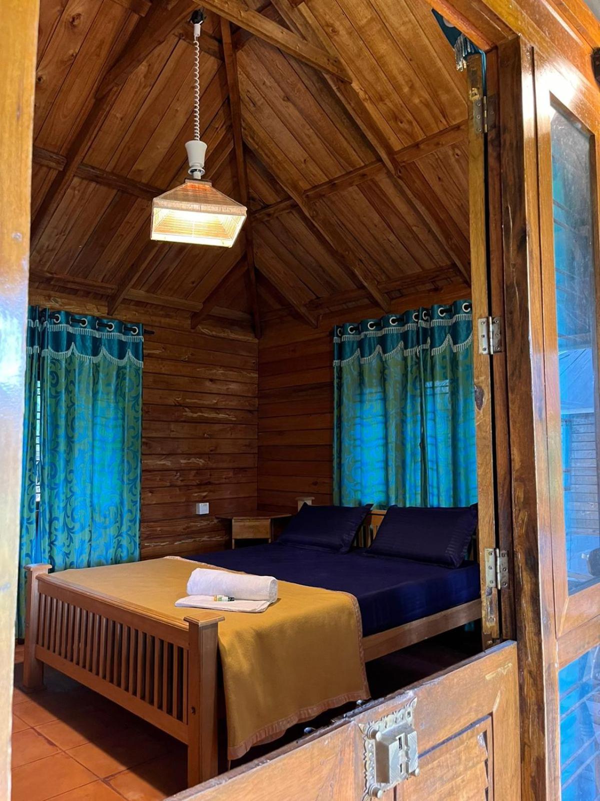 Royal Wooden Villa Mananthavady Ngoại thất bức ảnh